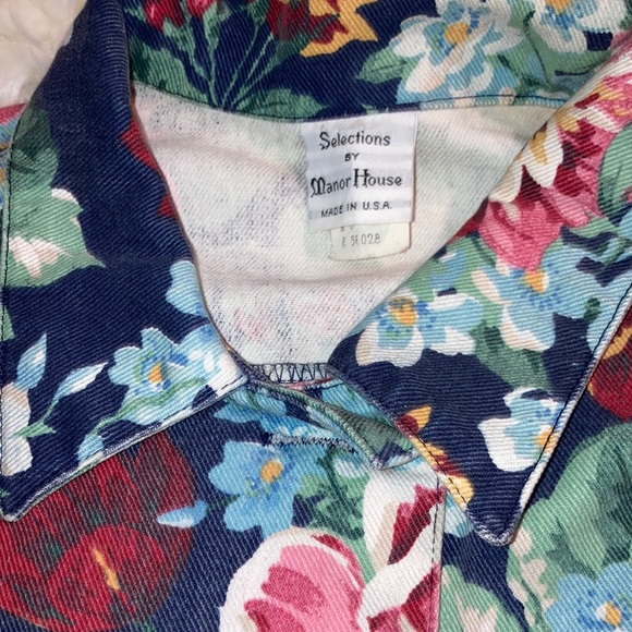 VINTAGE MANOR HOUSE floral jean jacket sz. 8 Med. no flaws, EUC. SALE $20 - Picture 6 of 7
